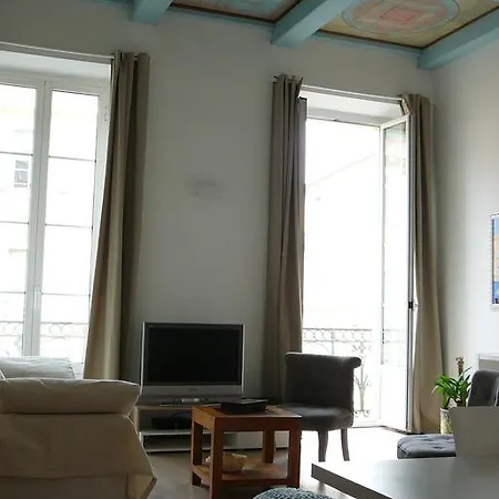 Apartman 2 Bedrooms In Central Location On The Famous Place Massena *